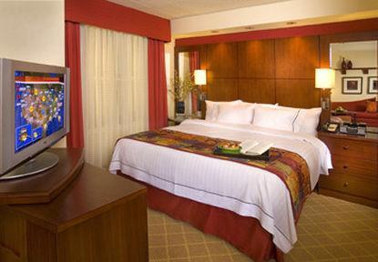 By Marriott Richmond Chester Hotel 2*