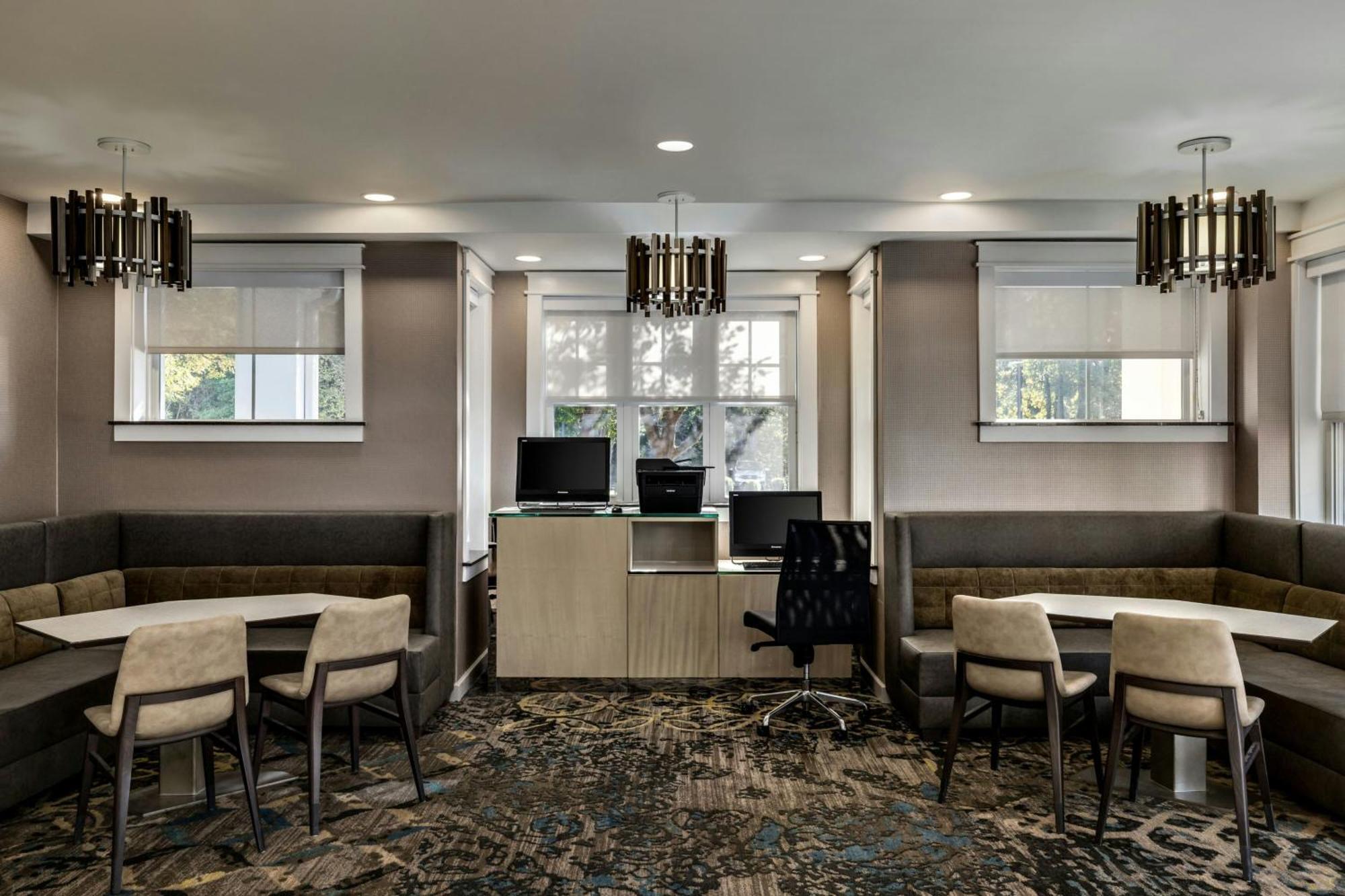 By Marriott Richmond Chester 2*
