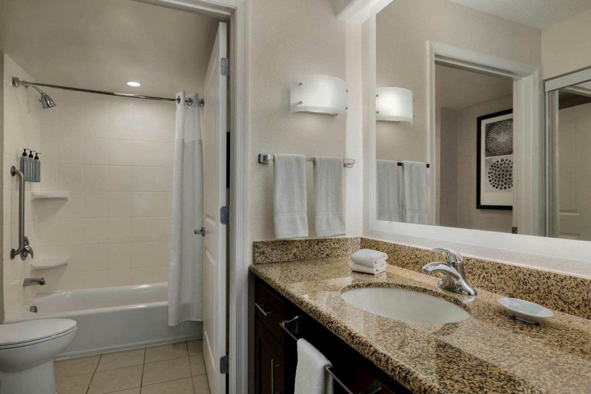 By Marriott Richmond Chester 2*
