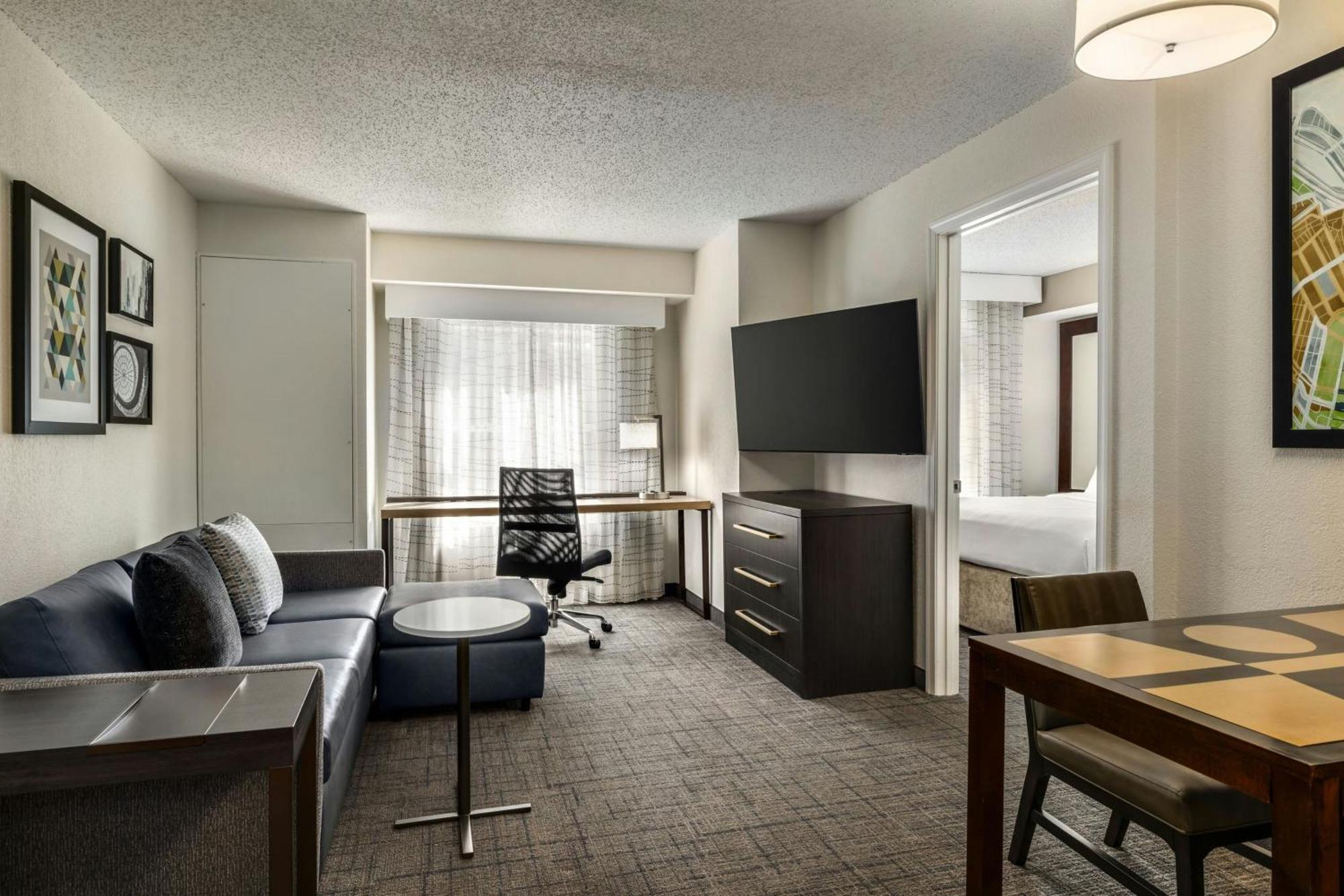 By Marriott Richmond Chester Hotel 2*