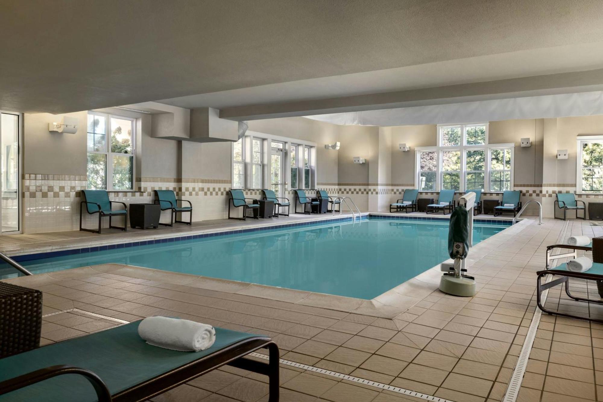By Marriott Richmond Chester Hotel Woodvale