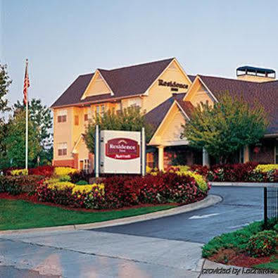 By Marriott Richmond Chester Hotel
